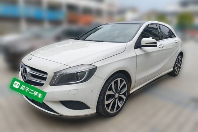 Ojetý Mercedes-Benz A-Class 2015 A 200 Sport Edition