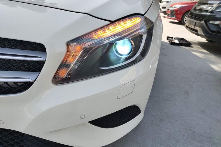 Used Mercedes-Benz A-Class 2015 A 200 Fashion Model Left Front Headlight