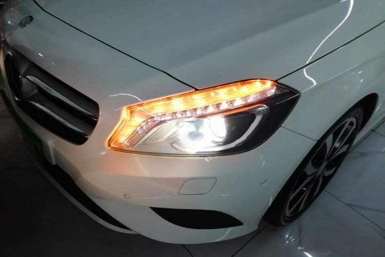 Used Mercedes-Benz A-Class 2015 A 200 Fashion Model Left Front Headlight