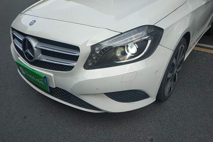 Used Mercedes-Benz A-Class 2015 A 200 Fashion Model Left Front Headlight