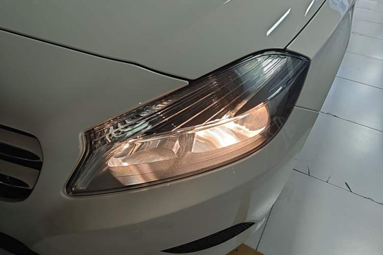Used Mercedes-Benz A-Class 2015 A 180 Standard Model Left Front Headlight