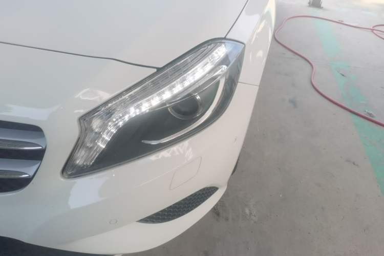 Used Mercedes-Benz A-Class 2015 A 200 Fashion Model Left Front Headlight