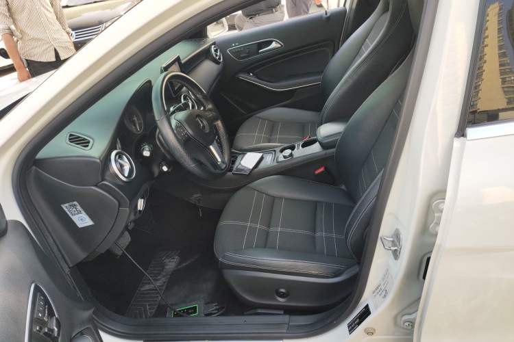 Used Mercedes-Benz A-Class 2015 A 200 Fashion Model Left Front Seat