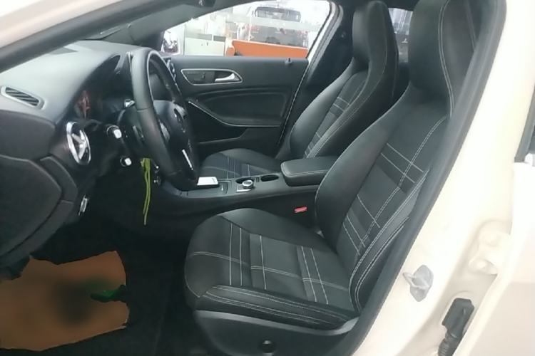 Used Mercedes-Benz A-Class 2015 A 200 Fashion Model Left Front Seat