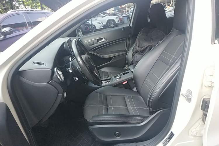 Used Mercedes-Benz A-Class 2015 A 200 Fashion Model Left Front Seat