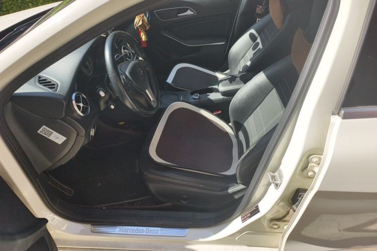 Used Mercedes-Benz A-Class 2015 A 200 Fashion Model Left Front Seat