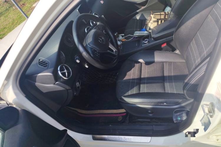 Used Mercedes-Benz A-Class 2015 A 200 Fashion Model Left Front Seat