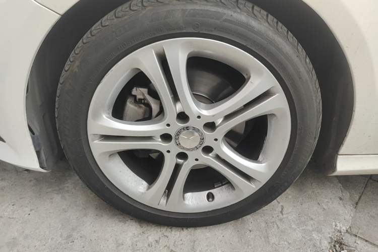 Used Mercedes-Benz A-Class 2015 A 180 Left Front Wheel Hub
