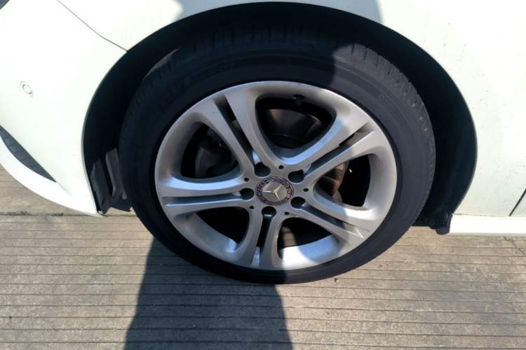 Used Mercedes-Benz A-Class 2015 A 180 Left Front Wheel Hub