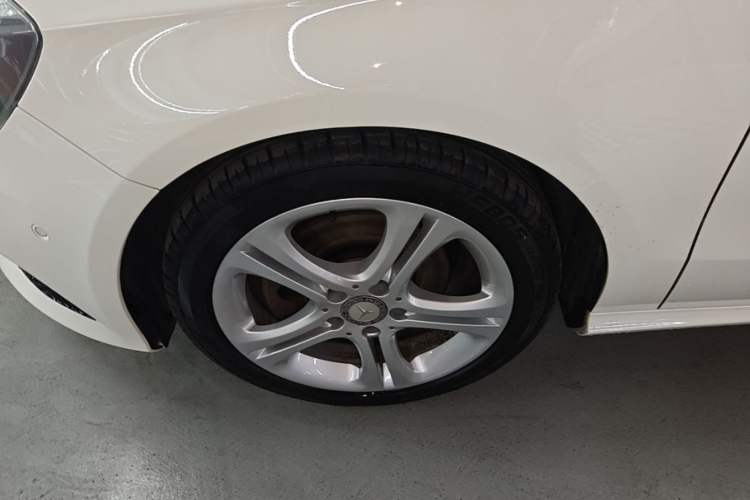 Used Mercedes-Benz A-Class 2015 A 180 Left Front Wheel Hub