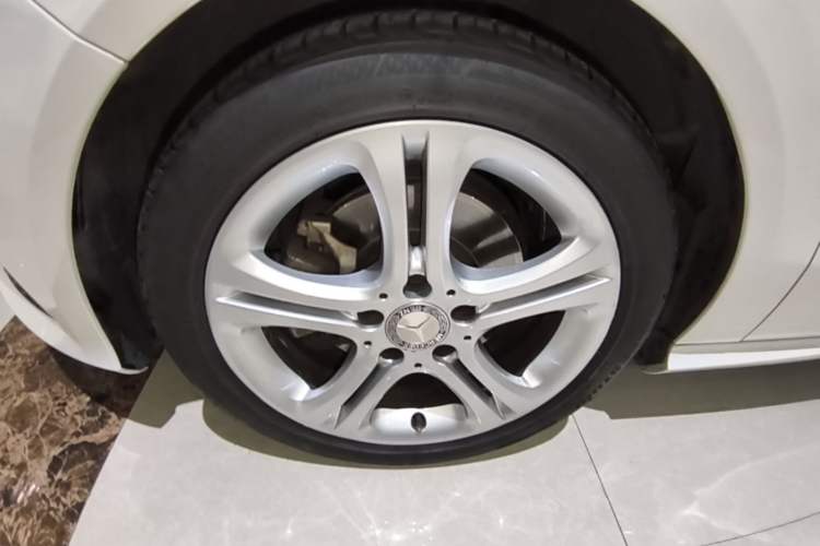 Used Mercedes-Benz A-Class 2015 A 180 Left Front Wheel Hub