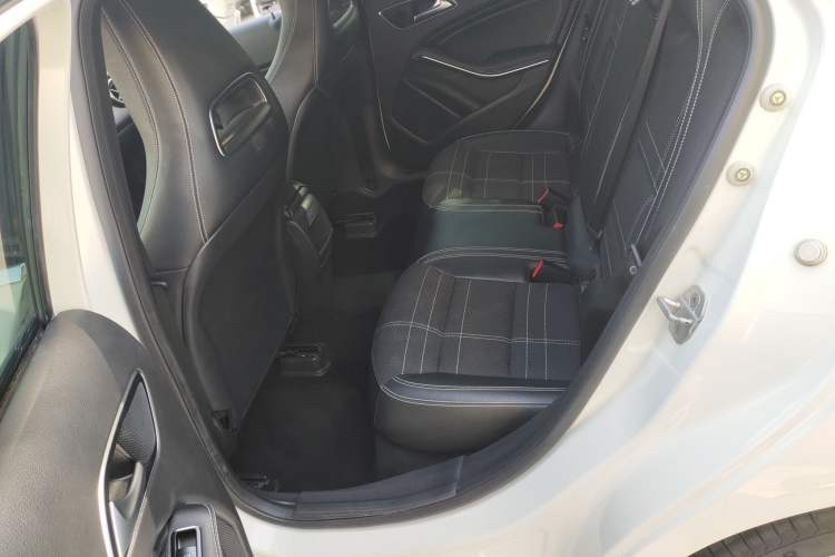 Used Mercedes-Benz A-Class 2015 A 200 Fashion Model Left Rear Seat