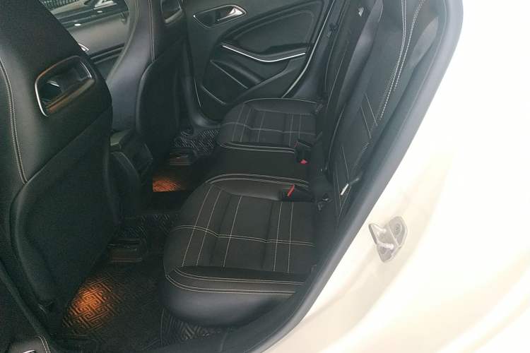Used Mercedes-Benz A-Class 2015 A 200 Fashion Model Left Rear Seat