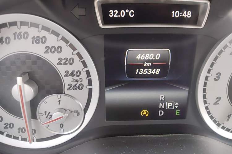 Used Mercedes-Benz A-Class 2015 A 200 Sport Edition Odometer Close Up