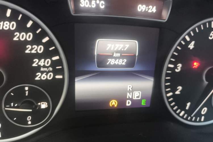 Used Mercedes-Benz A-Class 2015 A 180 Odometer Close Up