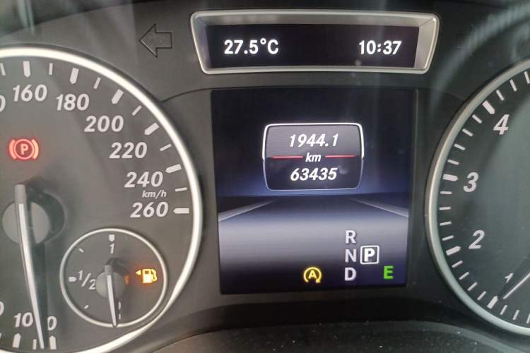 Used Mercedes-Benz A-Class 2015 A 180 Odometer Close Up