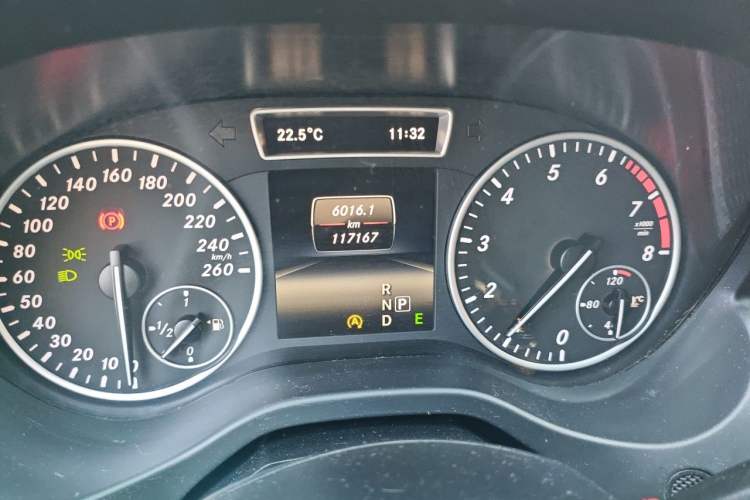 Used Mercedes-Benz A-Class 2015 A 180 Odometer Close Up