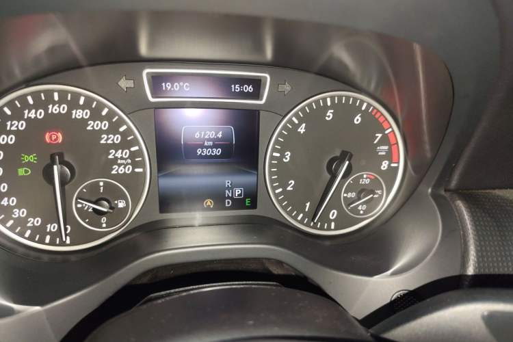 Used Mercedes-Benz A-Class 2015 A 180 Odometer Close Up