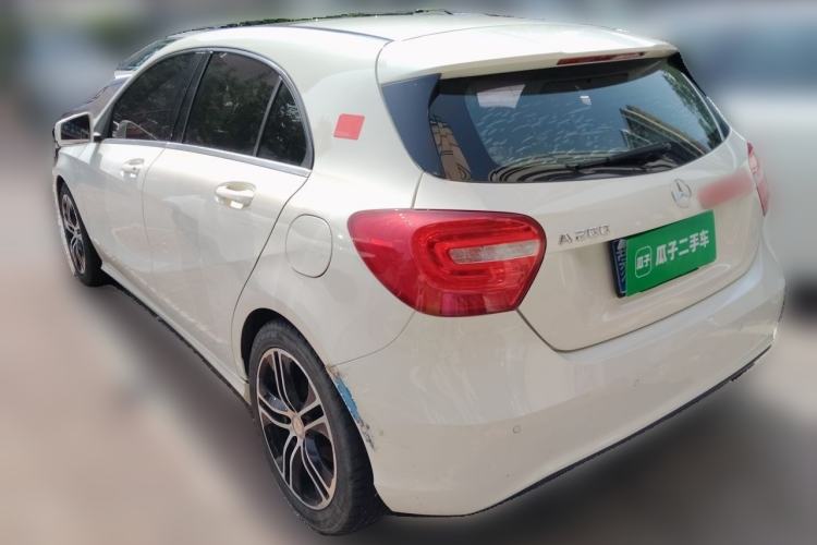 Used Mercedes-Benz A-Class 2015 A 200 Fashion Model Rear Left 45 Deg