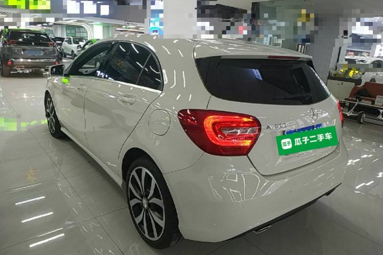 Used Mercedes-Benz A-Class 2015 A 200 Fashion Model Rear Left 45 Deg