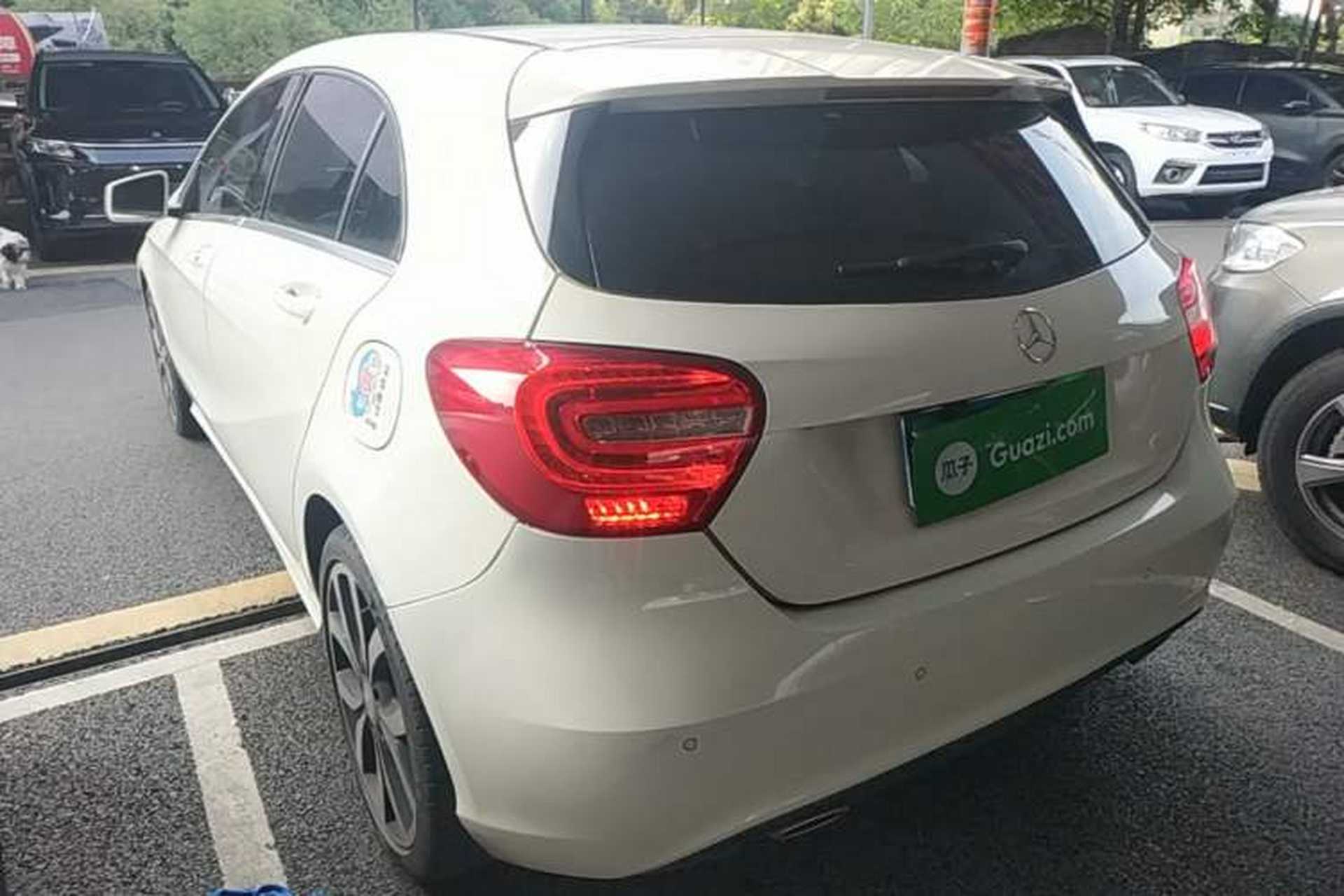 Used Mercedes-Benz A-Class 2015 A 200 Fashion Model Rear Left 45 Deg