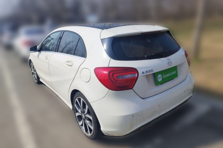 Used Mercedes-Benz A-Class 2015 A 200 Fashion Model Rear Left 45 Deg