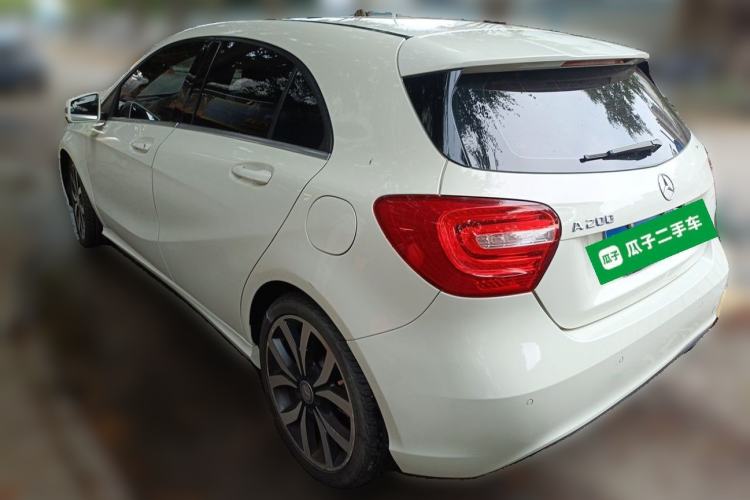 Used Mercedes-Benz A-Class 2015 A 200 Fashion Model Rear Left 45 Deg