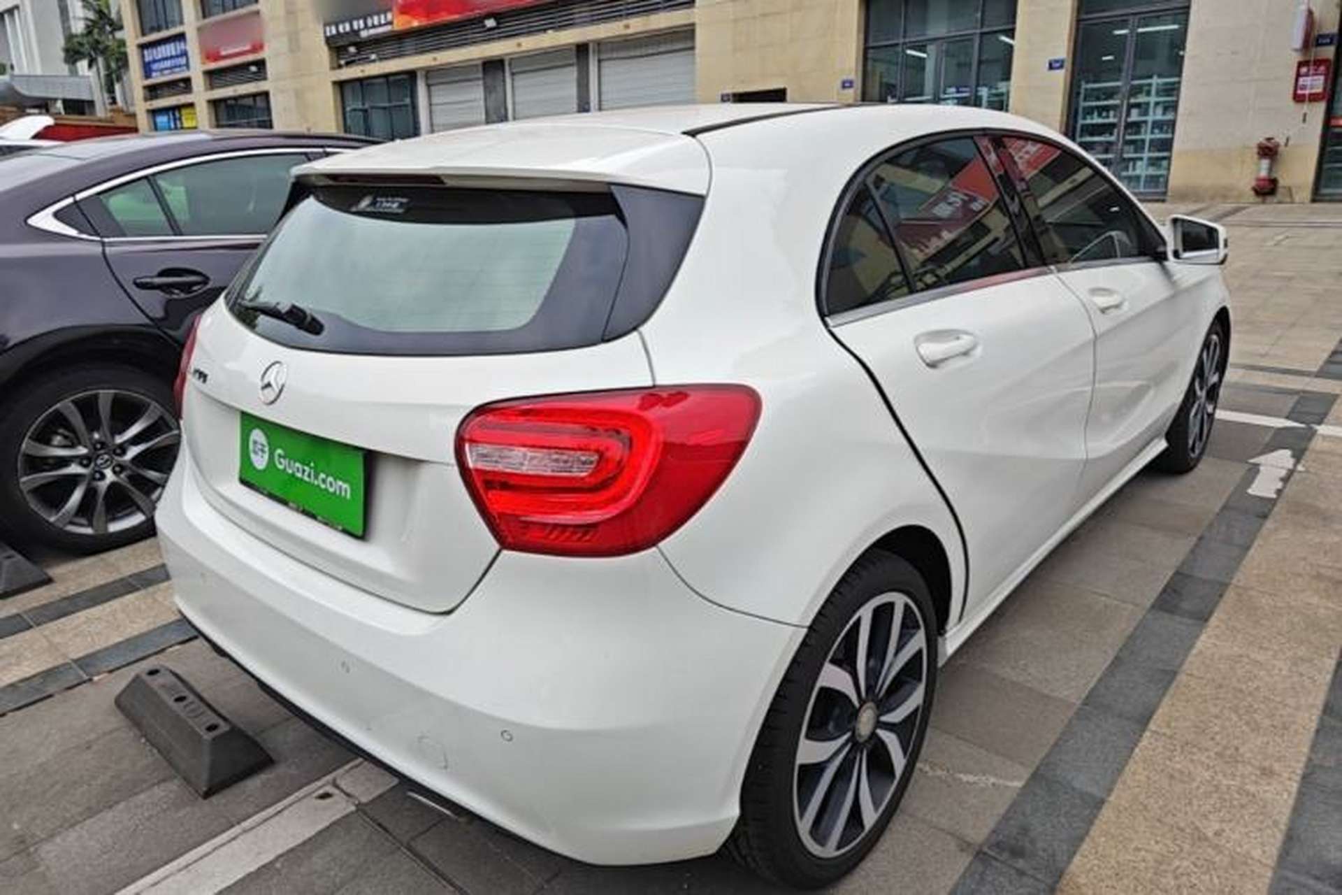 Used Mercedes-Benz A-Class 2015 A 200 Fashion Model Rear Right 45 Deg