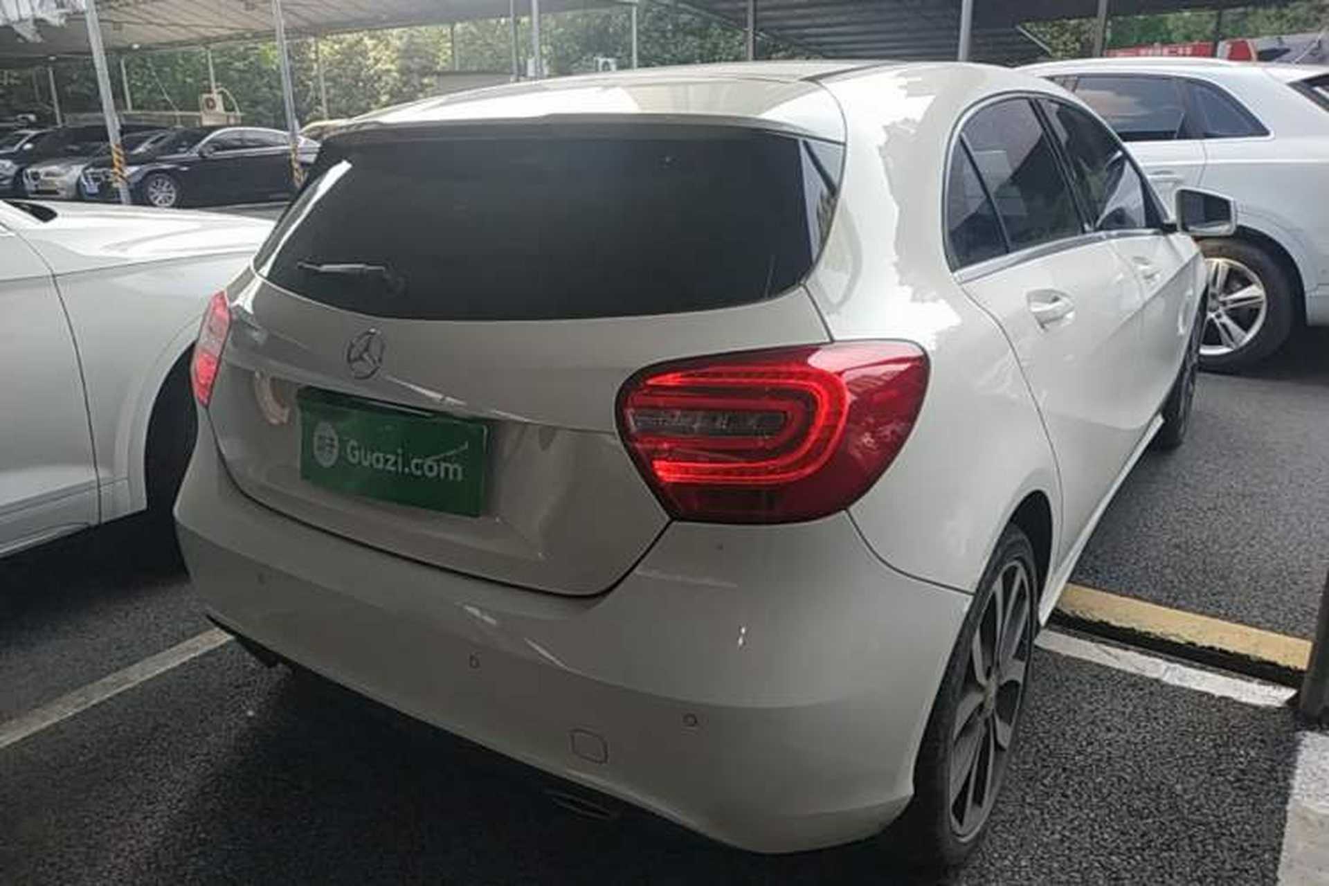 Used Mercedes-Benz A-Class 2015 A 200 Fashion Model Rear Right 45 Deg
