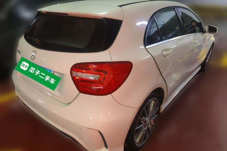 Used Mercedes-Benz A-Class 2015 A 200 Sport Edition Rear Right 45 Deg