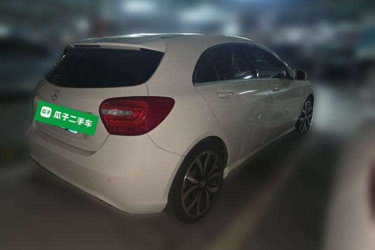 Used Mercedes-Benz A-Class 2015 A 200 Fashion Model Rear Right 45 Deg