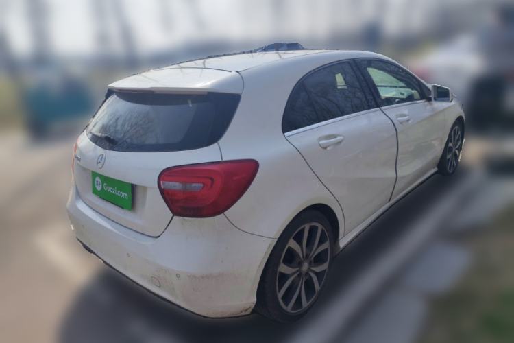 Used Mercedes-Benz A-Class 2015 A 200 Fashion Model Rear Right 45 Deg