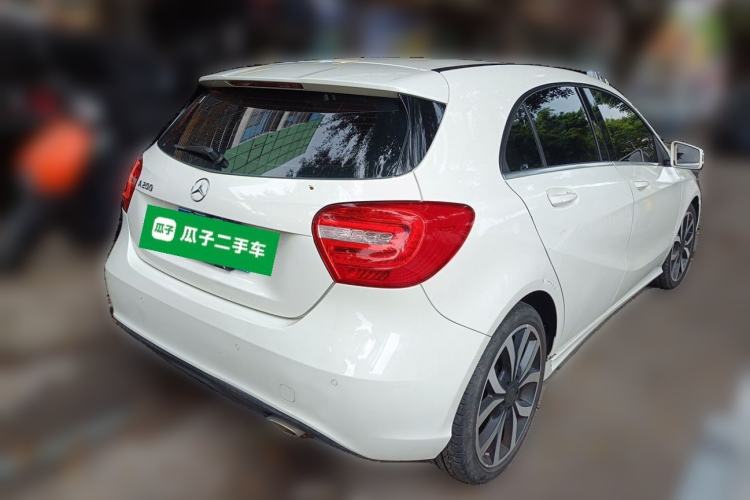 Used Mercedes-Benz A-Class 2015 A 200 Fashion Model Rear Right 45 Deg