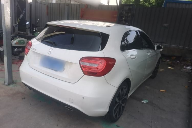 Used Mercedes-Benz A-Class 2015 A 200 Fashion Model Rear Right 45 Deg