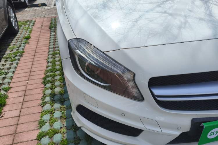 Used Mercedes-Benz A-Class 2015 A 200 Sport Edition Right Front Headlight