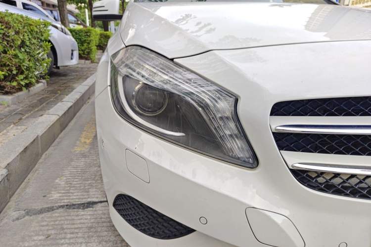 Used Mercedes-Benz A-Class 2015 A 180 Right Front Headlight
