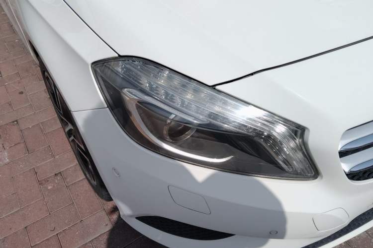 Used Mercedes-Benz A-Class 2015 A 200 Fashion Model Right Front Headlight