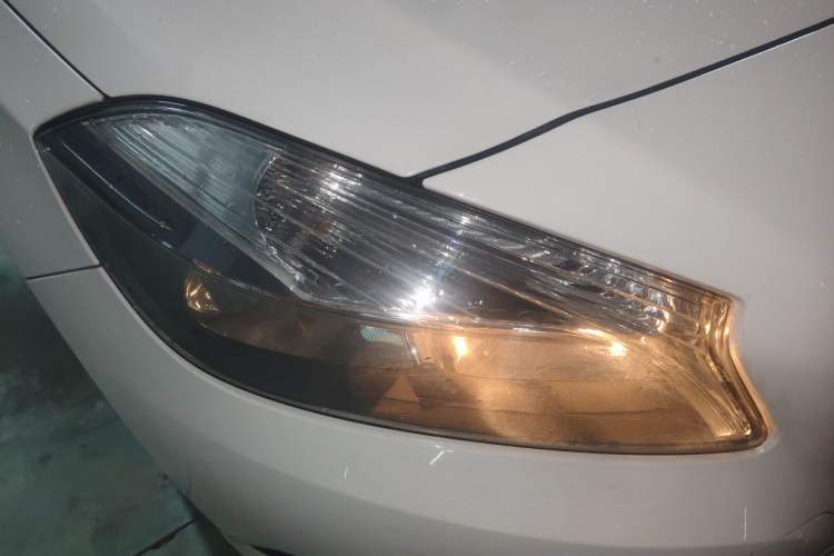 Used Mercedes-Benz A-Class 2015 A 180 Standard Model Right Front Headlight
