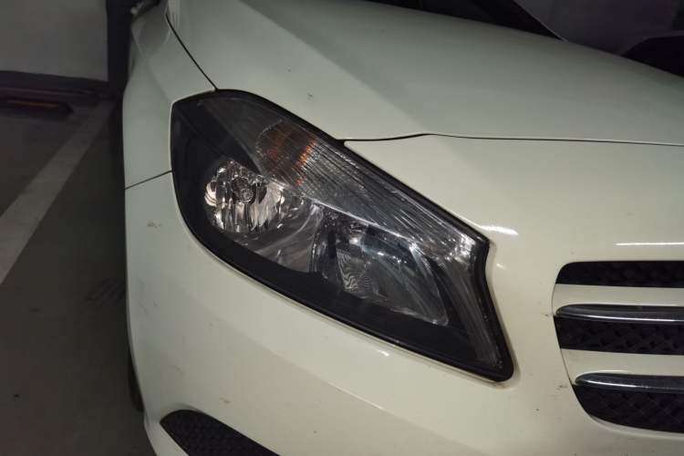 Used Mercedes-Benz A-Class 2015 A 180 Standard Model Right Front Headlight