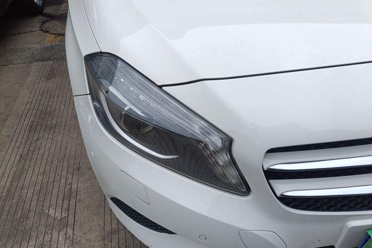 Used Mercedes-Benz A-Class 2015 A 180 Right Front Headlight