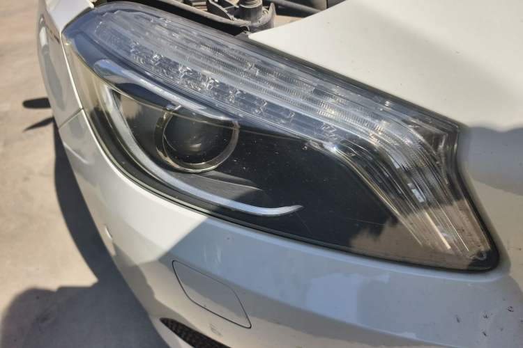 Used Mercedes-Benz A-Class 2015 A 200 Fashion Model Right Front Headlight