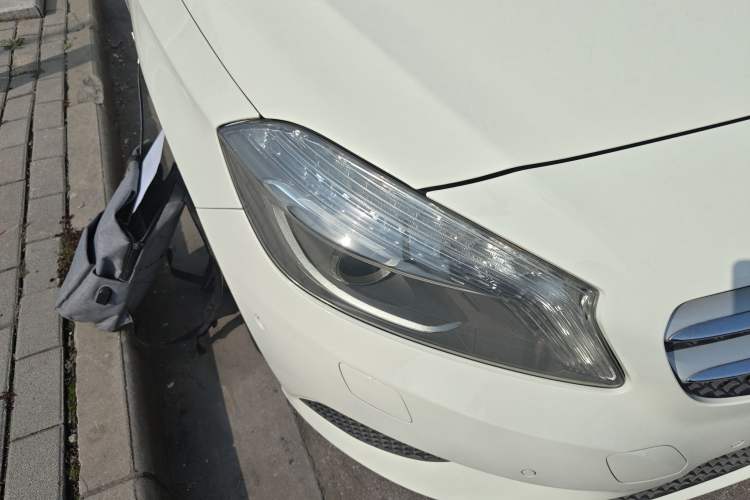 Used Mercedes-Benz A-Class 2015 A 200 Fashion Model Right Front Headlight