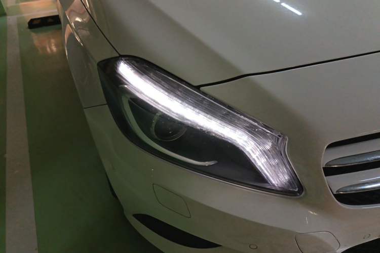 Used Mercedes-Benz A-Class 2015 A 180 Right Front Headlight