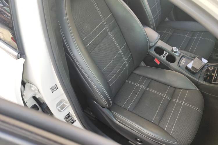 Used Mercedes-Benz A-Class 2015 A 200 Fashion Model Right Front Seat