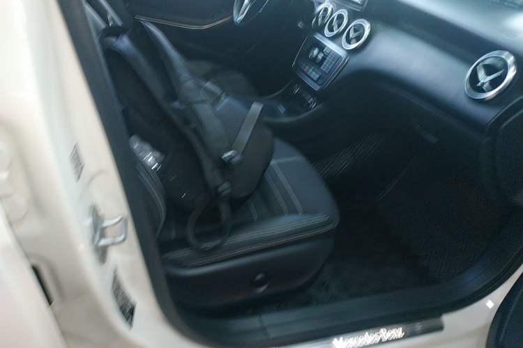 Used Mercedes-Benz A-Class 2015 A 200 Fashion Model Right Front Seat