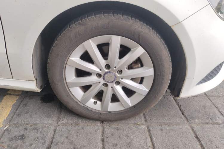 Used Mercedes-Benz A-Class 2015 A 180 Standard Model Right Front Wheel Hub