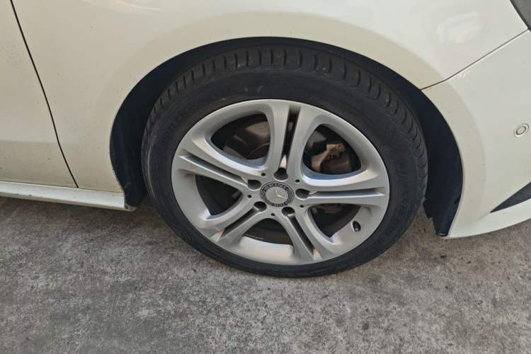 Used Mercedes-Benz A-Class 2015 A 180 Right Front Wheel Hub