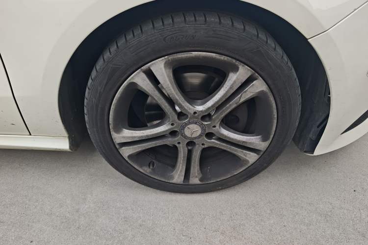 Used Mercedes-Benz A-Class 2015 A 180 Right Front Wheel Hub