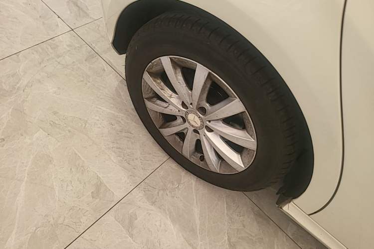 Used Mercedes-Benz A-Class 2015 A 180 Standard Model Right Front Wheel Hub