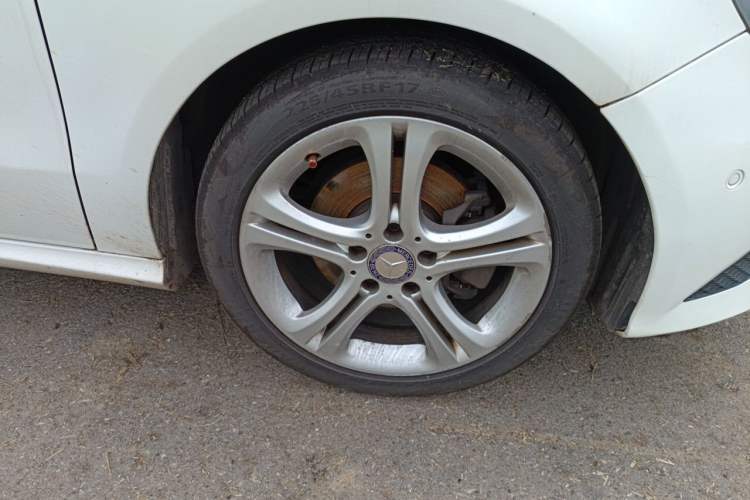 Used Mercedes-Benz A-Class 2015 A 180 Right Front Wheel Hub
